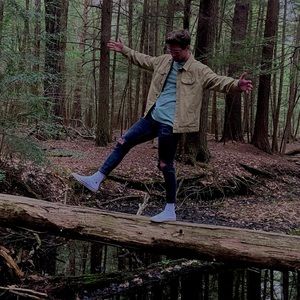 Meet your Posher, Nicholas